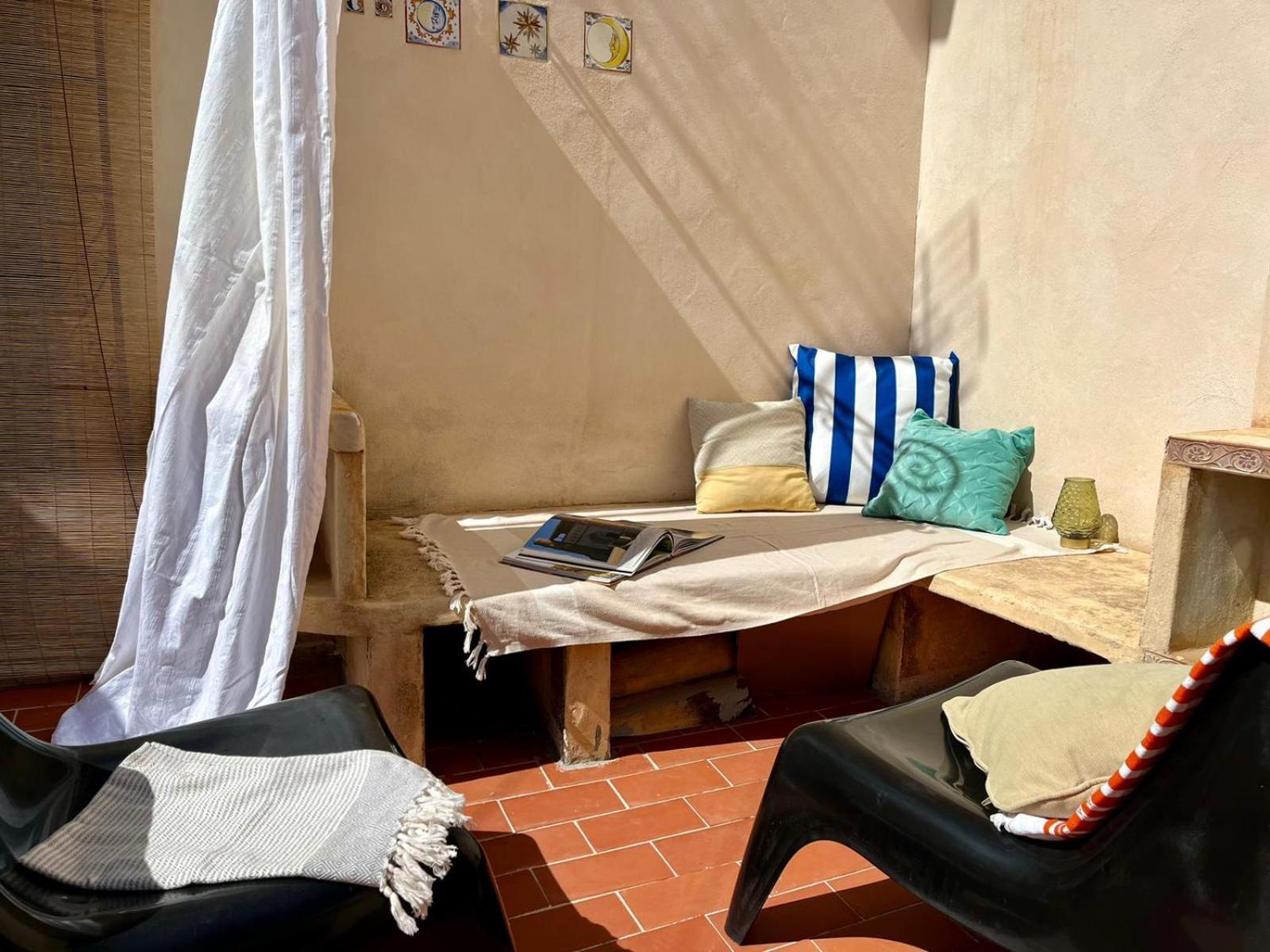 Casa Con Vistas Al Mar Y Patio De Buganvillas Агуас-де-Бусот Экстерьер фото